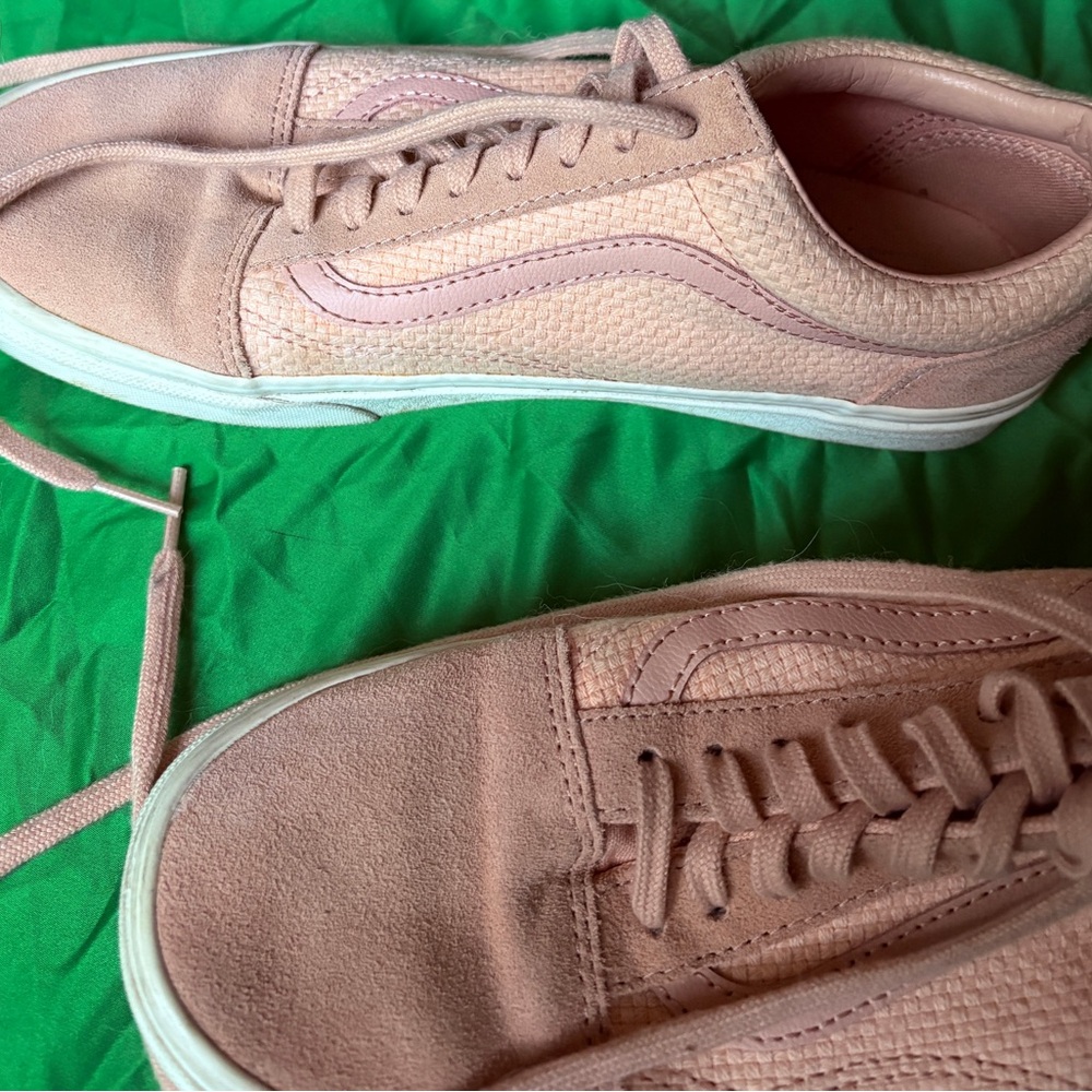 Vans Pink Low-Top Textured Suede Sneakers - Picture 5 of 9